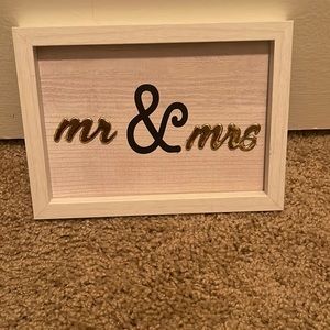 Small Mr. & Mrs. sign!